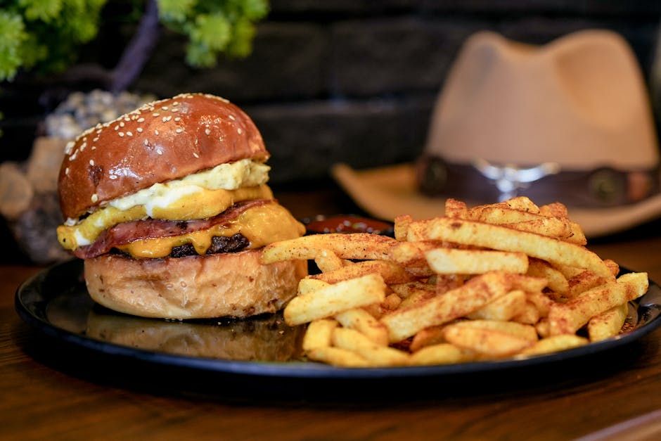 10 Lines on My Views on Fast Food Culture in Hindi