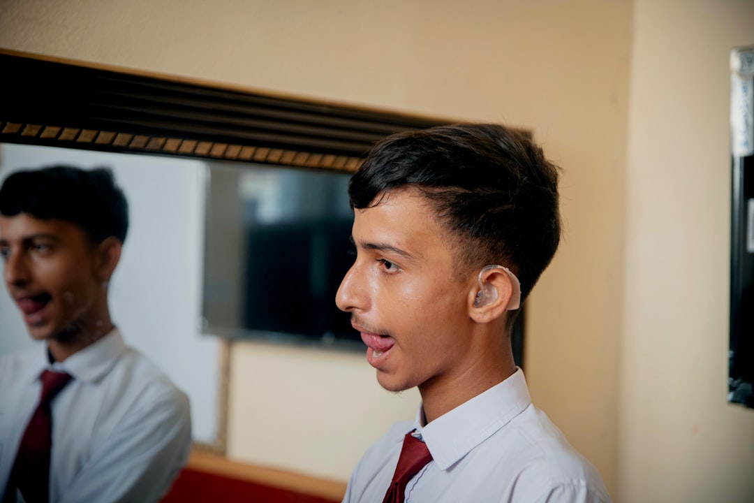 10 Lines on How to Build Confidence in Hindi