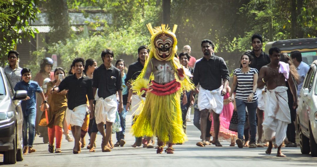 10 Lines on Importance of Cultural Festivals in Hindi