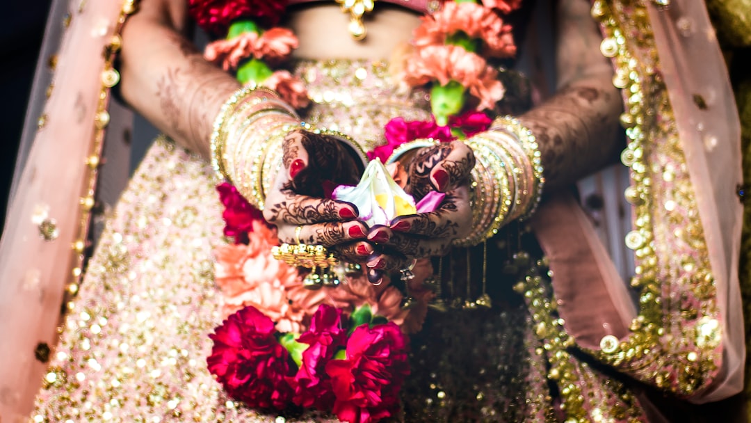 10 Lines on My Views on Dowry System in Hindi