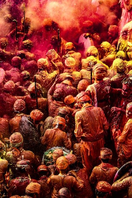 10 Lines on How We Celebrate Holi in My Family in Hindi