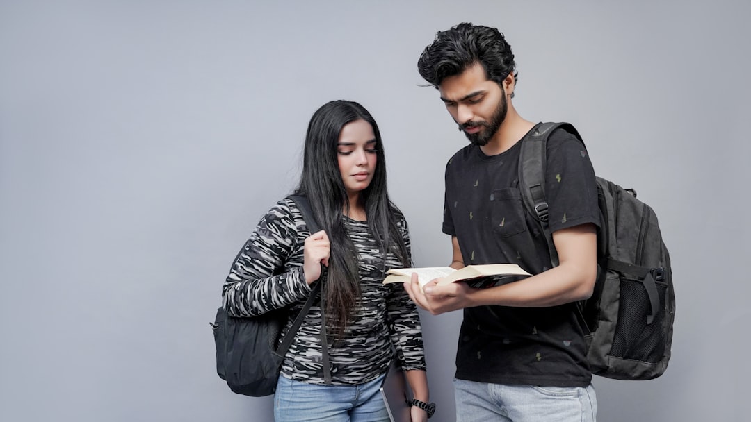 10 Lines on Importance of Punctuality in Hindi