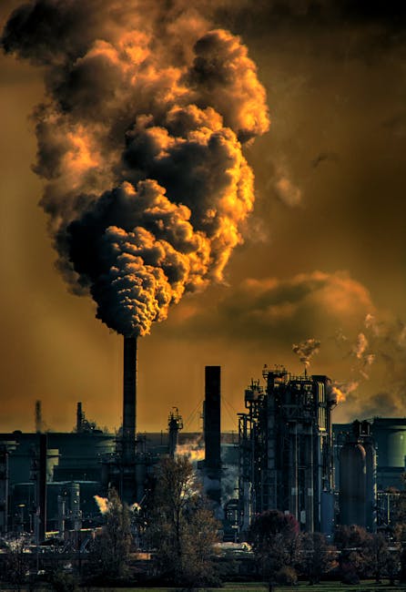10 Lines on Challenges of River Pollution in Hindi