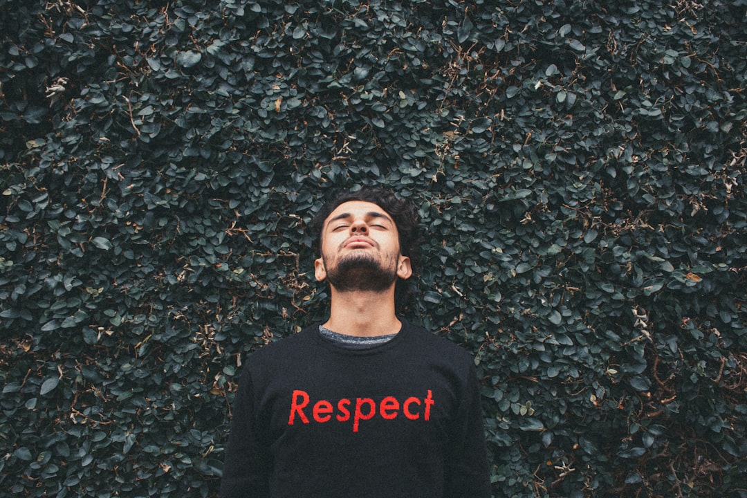 10 Lines on Importance of Respecting Elders in Hindi