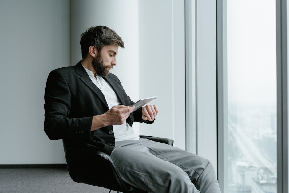 10 Lines on Importance of Punctuality in Hindi